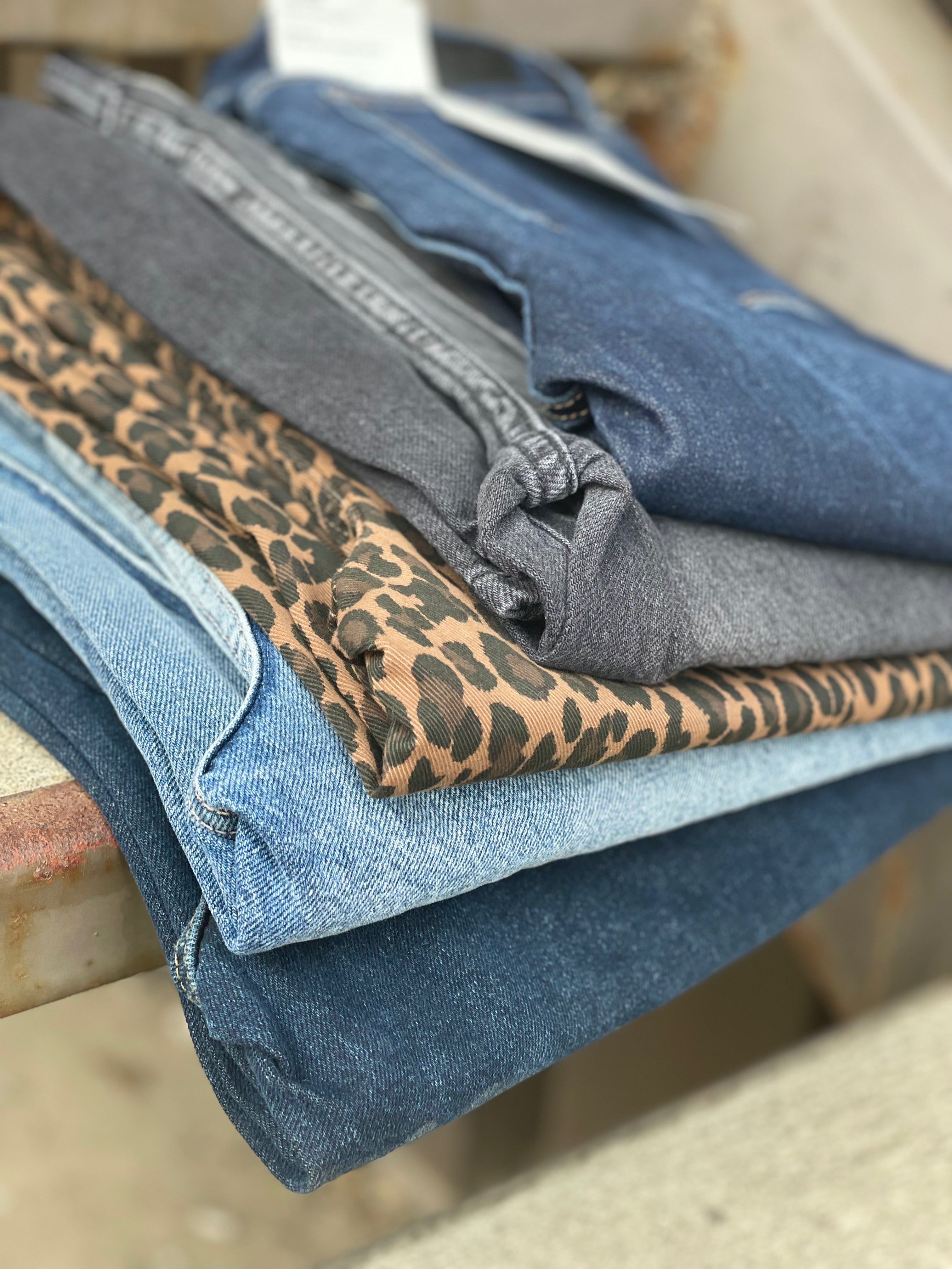 DL1961 Denim