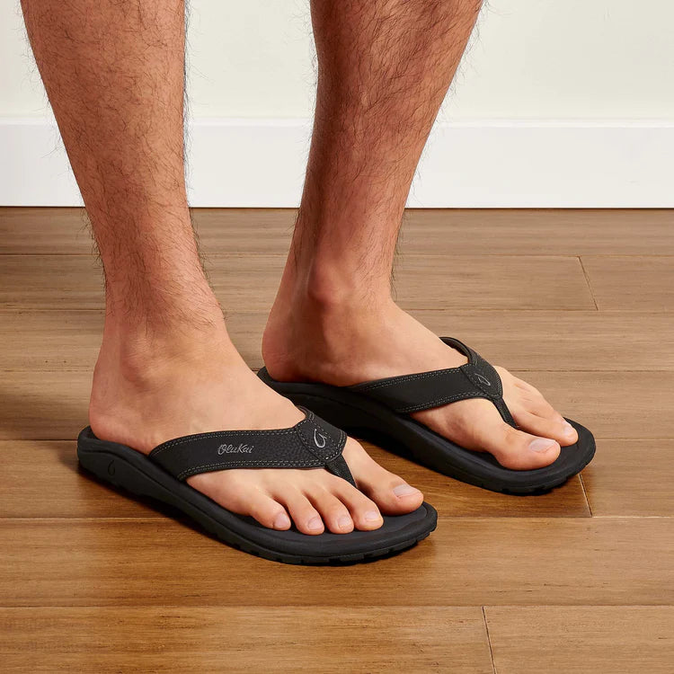 Olukai - Ohana Sandal in Black/DarkShadow