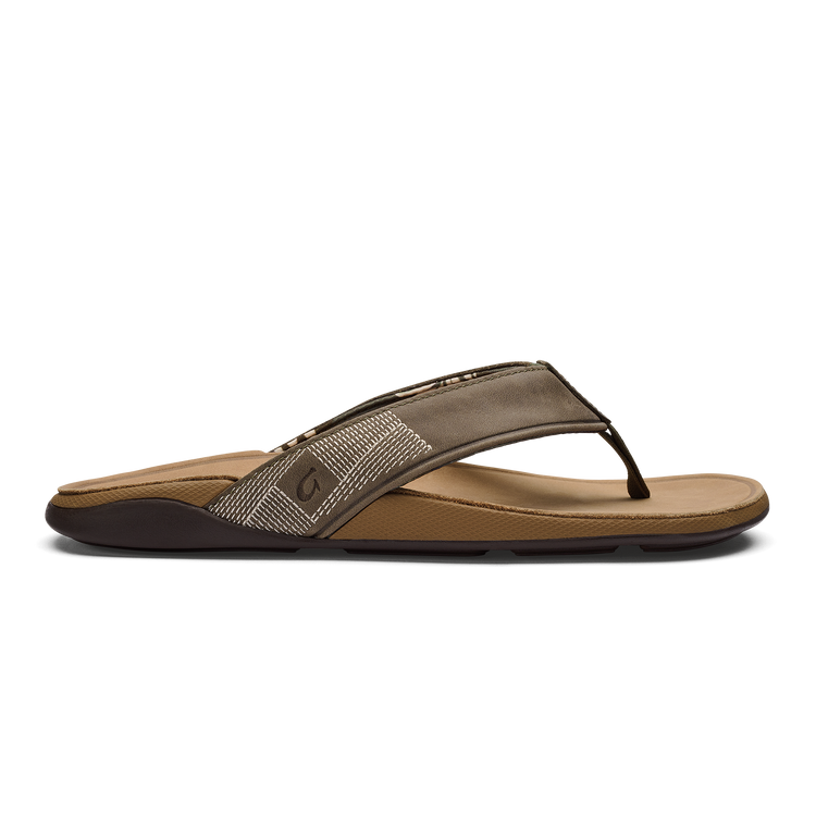 Olukai - TUAHINE Sandal in Hunter/Golden Sand