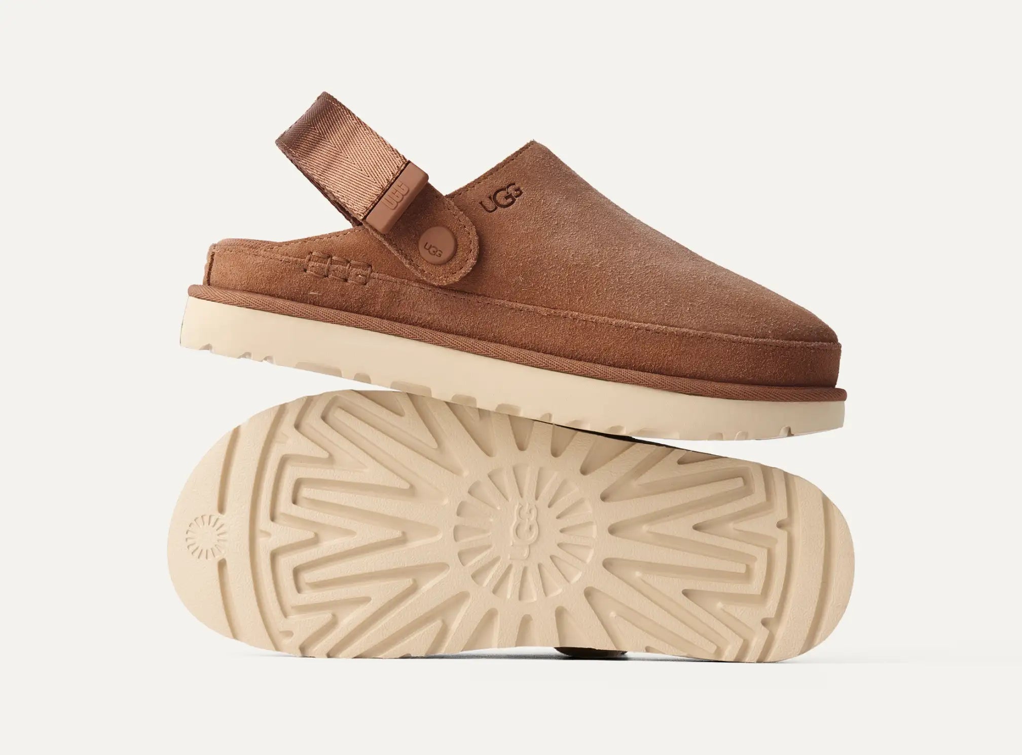 UGG - Goldenstar Clog in Chestnut