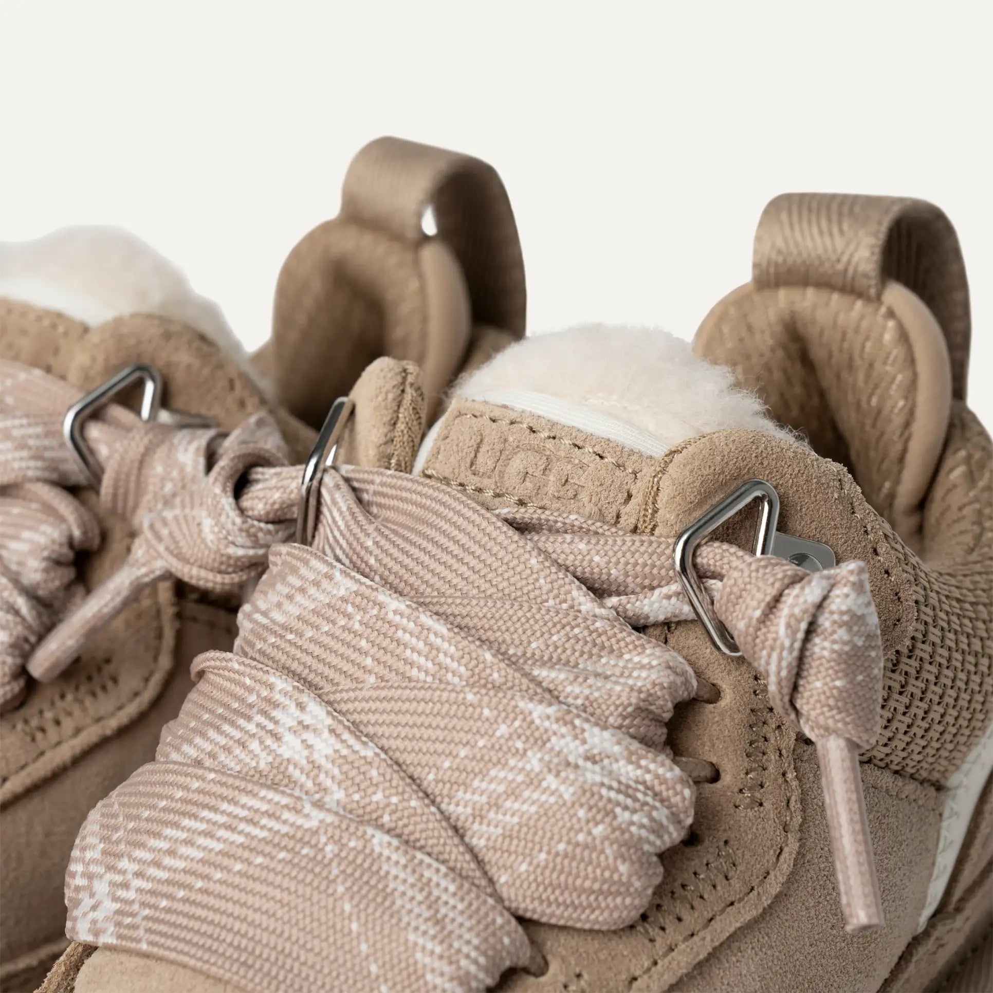 Ugg - Kids' Lowmel in Sand