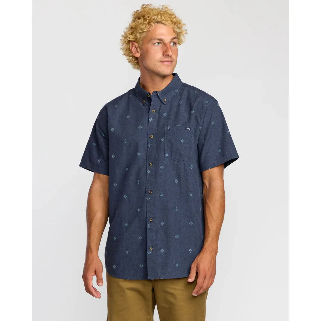 Billabong - All Day Jacquard Short Sleeve Shirt in Midnight