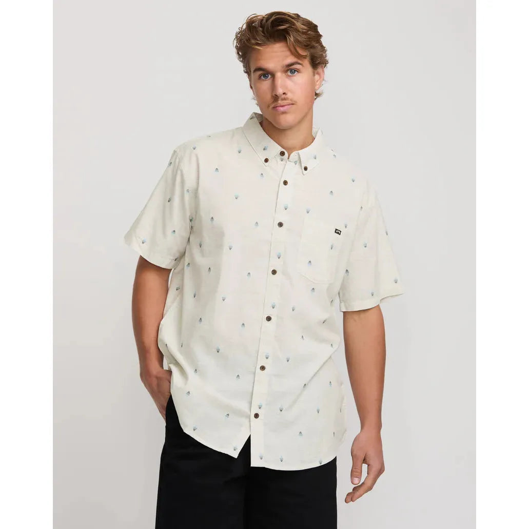 Billabong - All Day Jacquard Short Sleeve Shirt in Oat