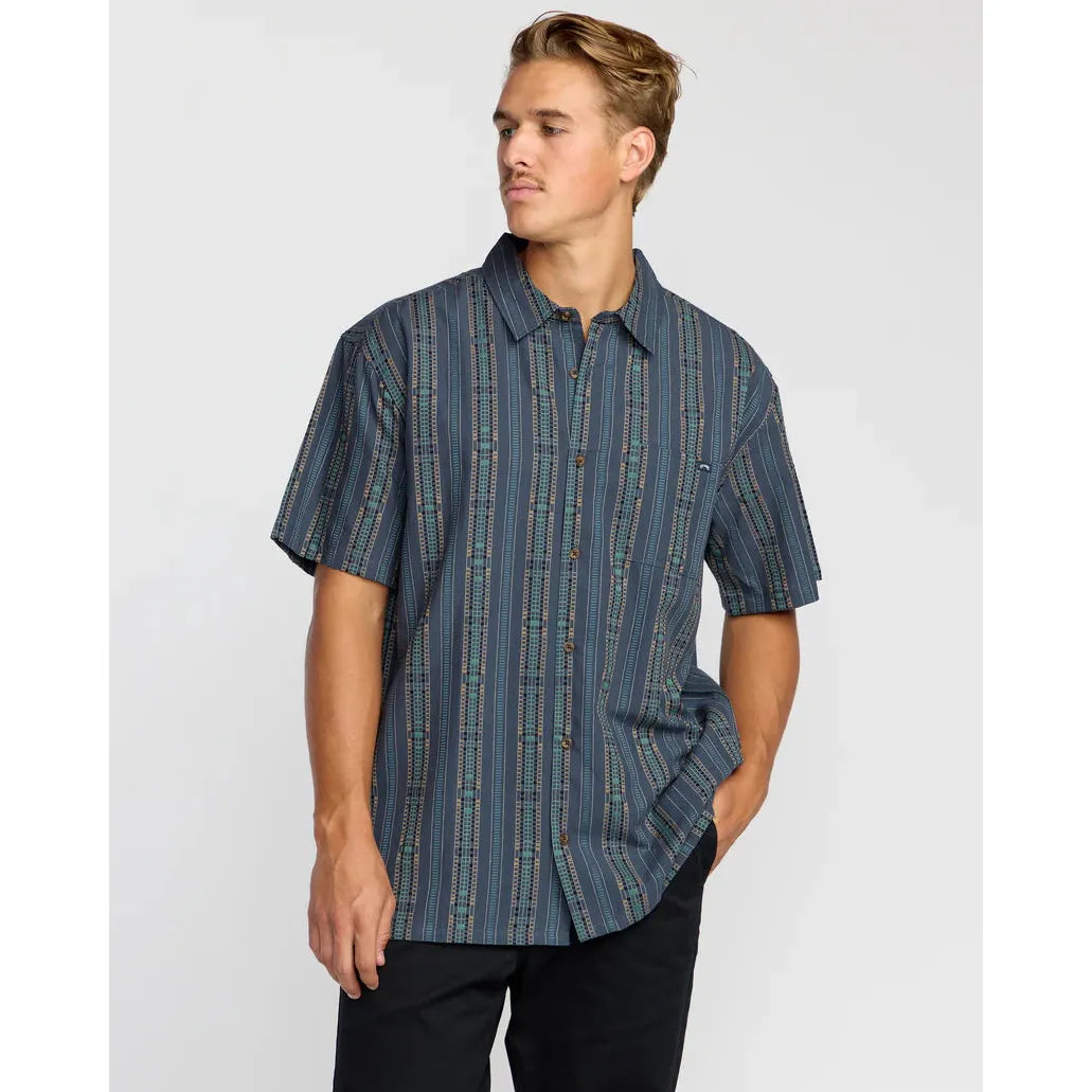 Billabong - Sundays Jacquard Short Sleeve Shirt in Dark Navy