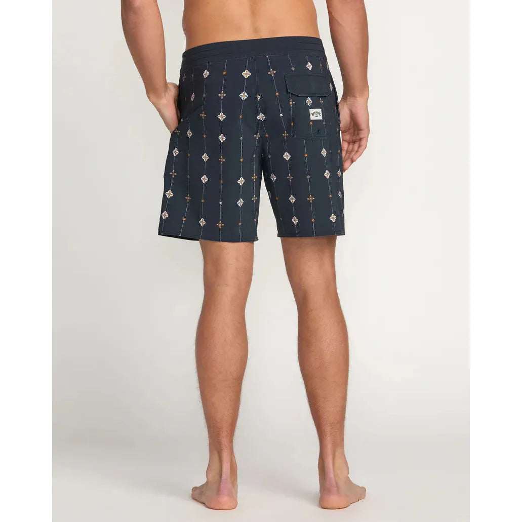 Billabong - Good Times Lo Tide 18" Boardshorts in Navy