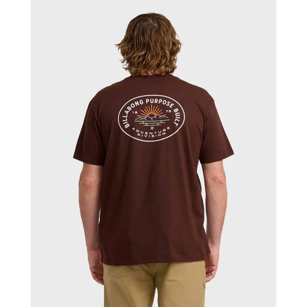 Billabong - A/Div Sierras Short Sleeve T-Shirt in Wine