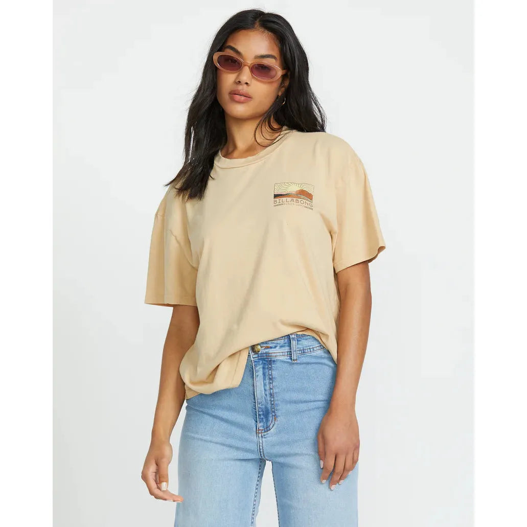 Billabong - Sun Phased Short Sleeve Tee in Khaki