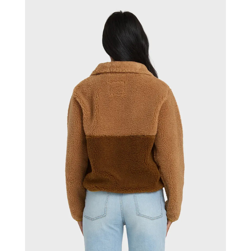 Billabong - Horizon Mock Neck Half Zip Sweatshirt in Truffle