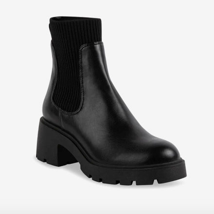 Steve Madden - Halona Chelsea Boot in Black