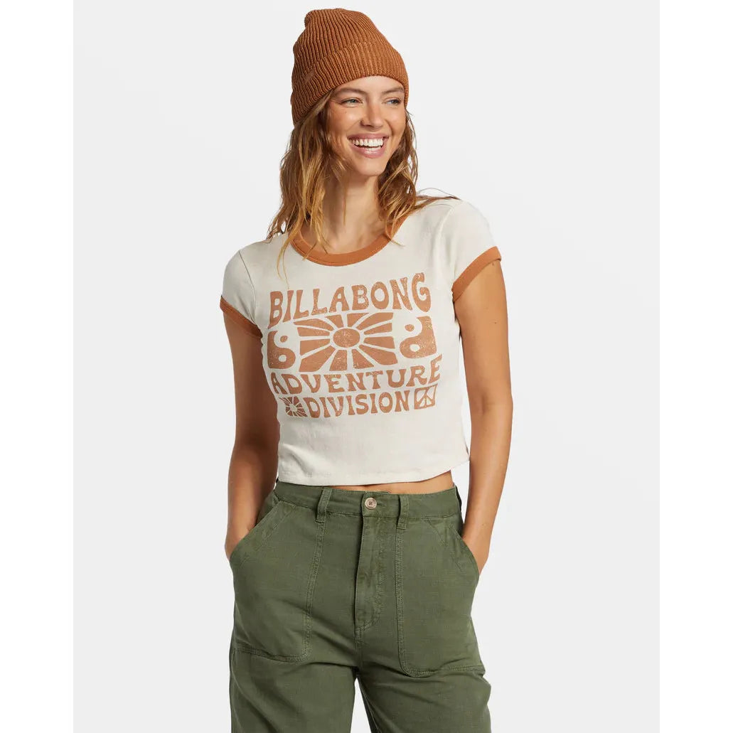 Billabong - Summer Camp Ringer T-shirt in White Cap