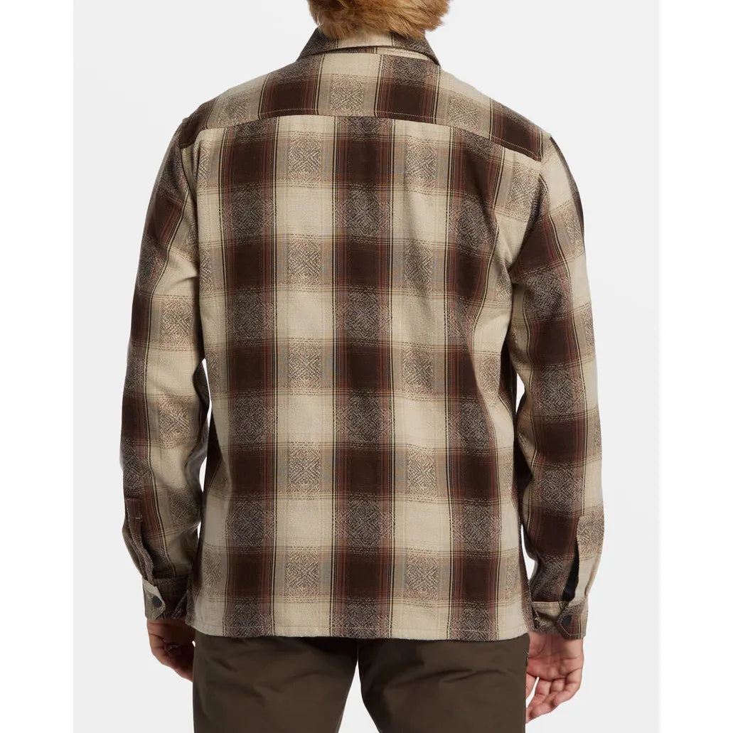 Billabong - Lodge Long Sleeve Flannel Shirt in Java