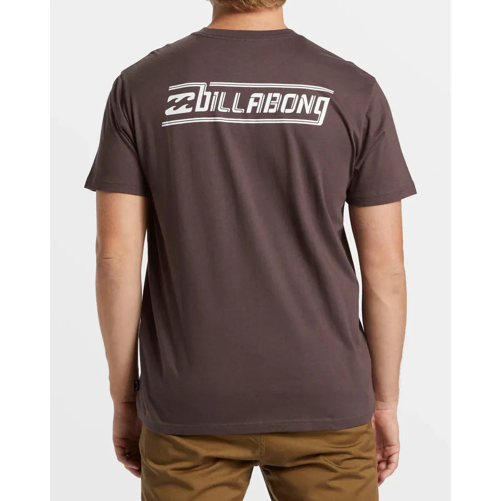 Billabong - Walled Pocket T-Shirt in Plum