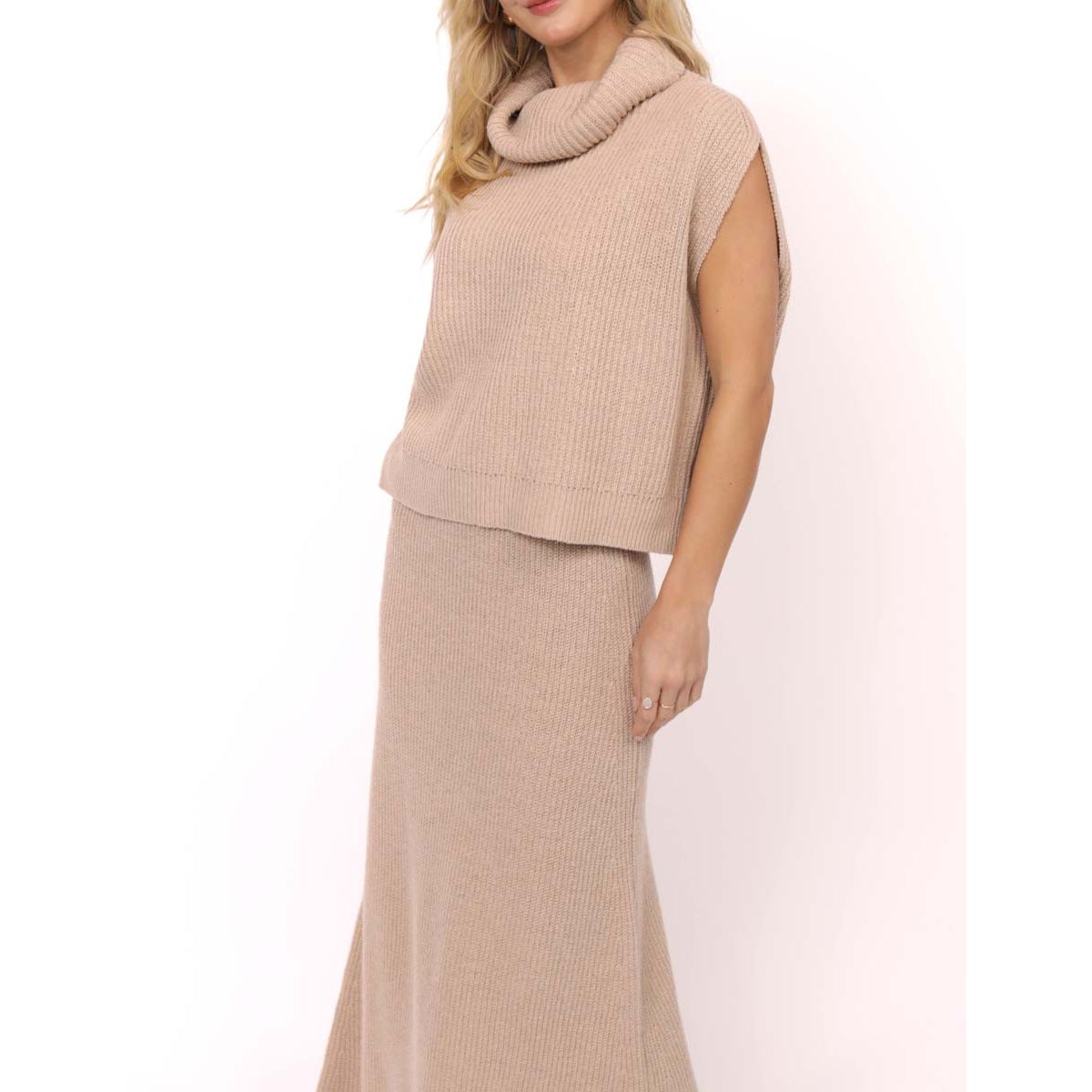 Sadie & Sage - Crosby Ribbed Turtleneck in Cream