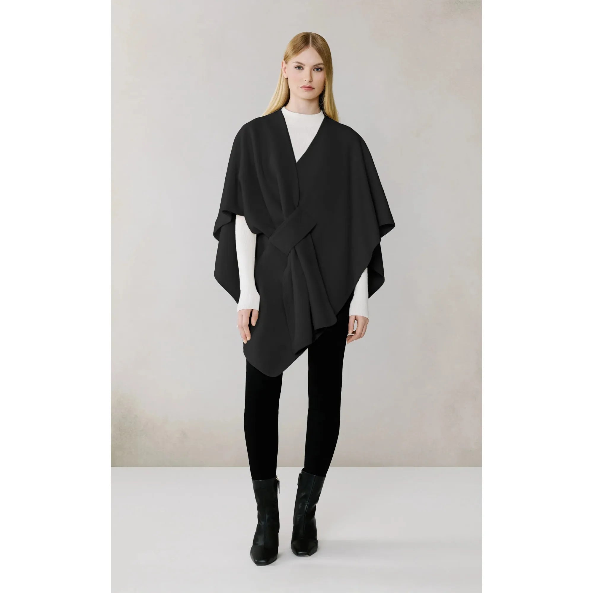 Soia & Kyo - Claudelle Wrap in Black