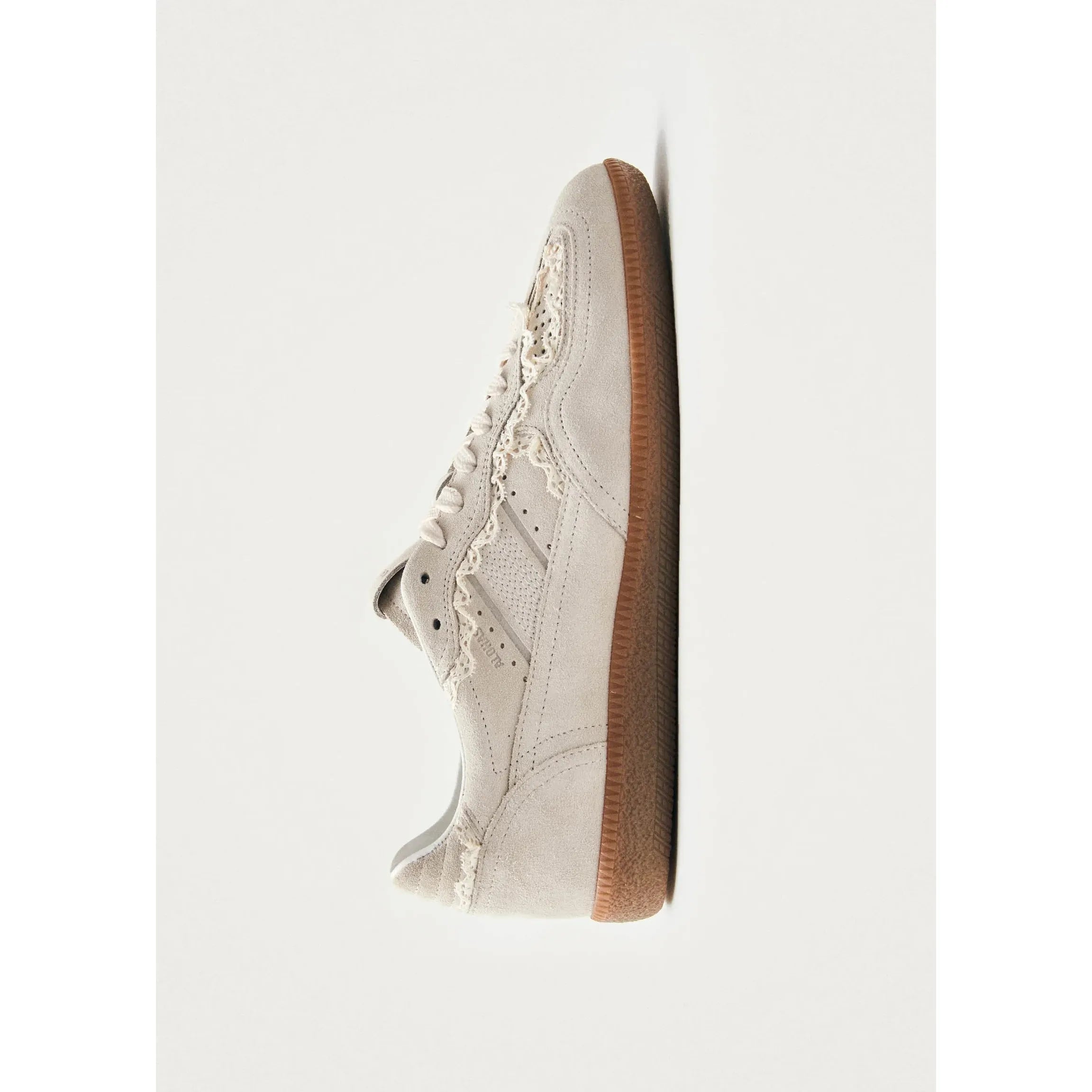 Alohas - 490 Crochet Cream Leather Sneaker