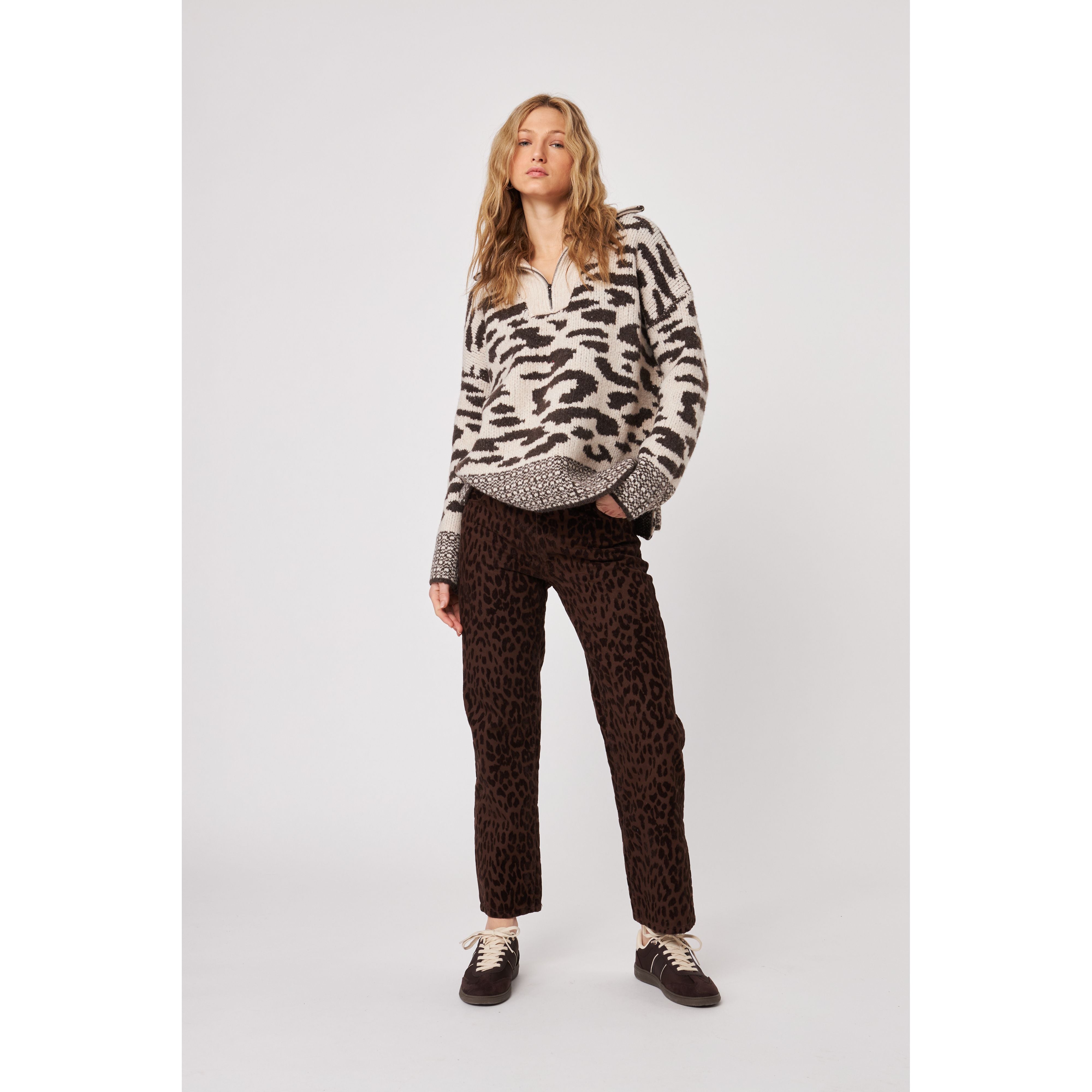 John & Jenn - Stirling 1/2 Zip Sweater in Animal Kingdom