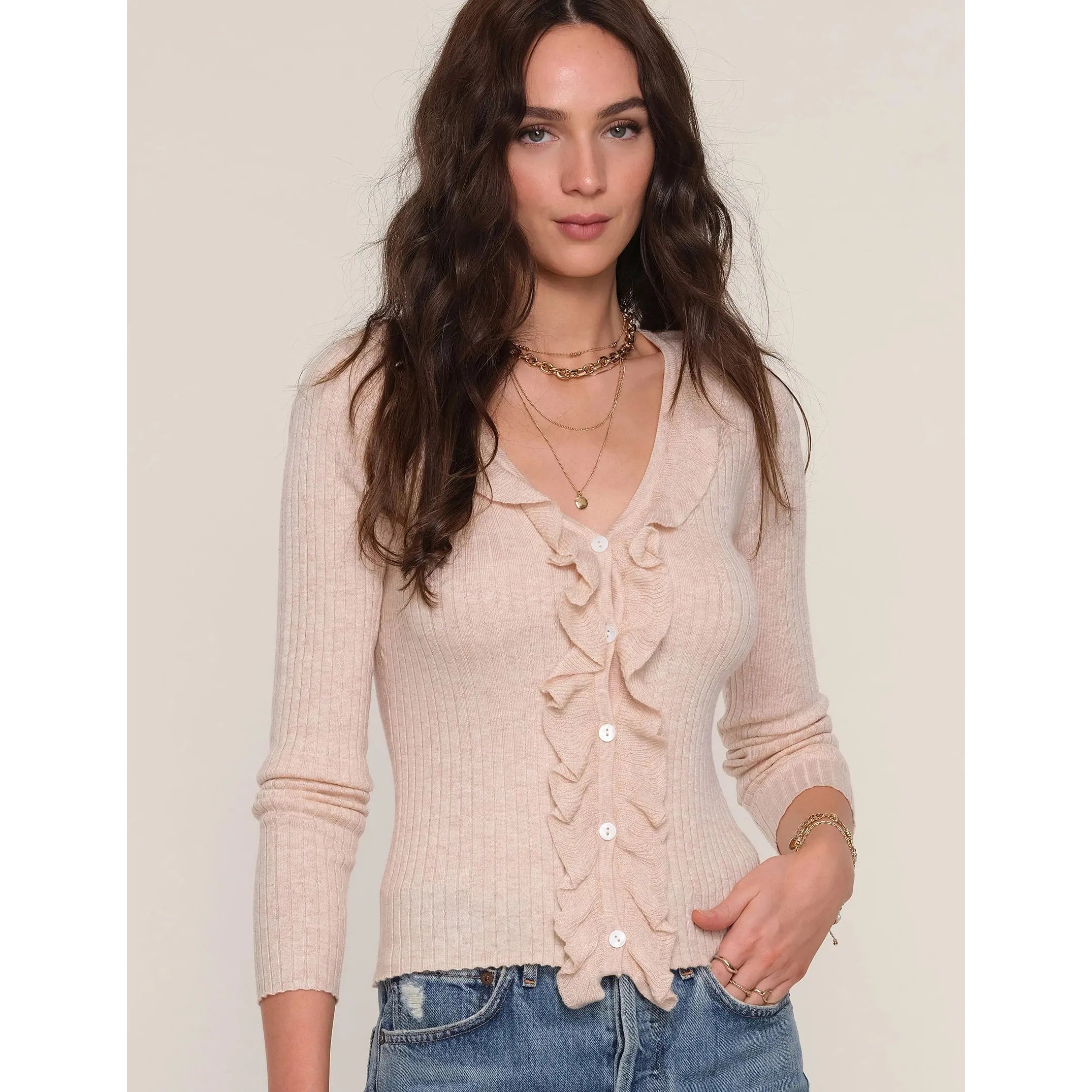 Heartloom - Yvette Cardi  in Putty