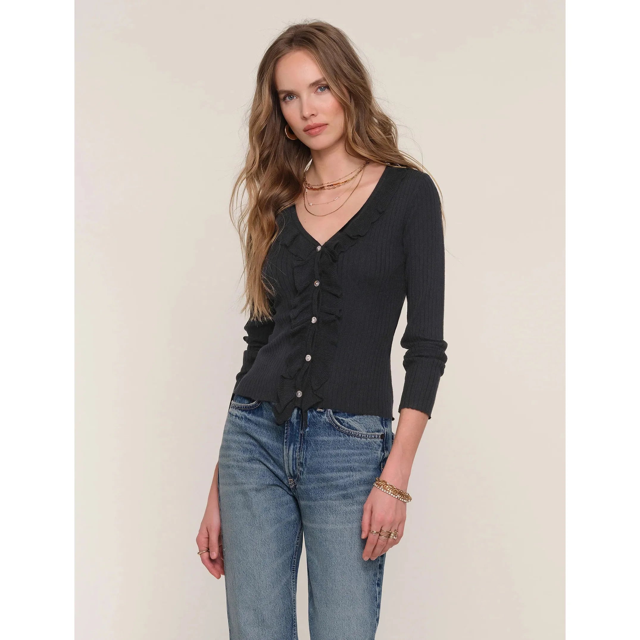 Heartloom - Yvette Cardi  in Black