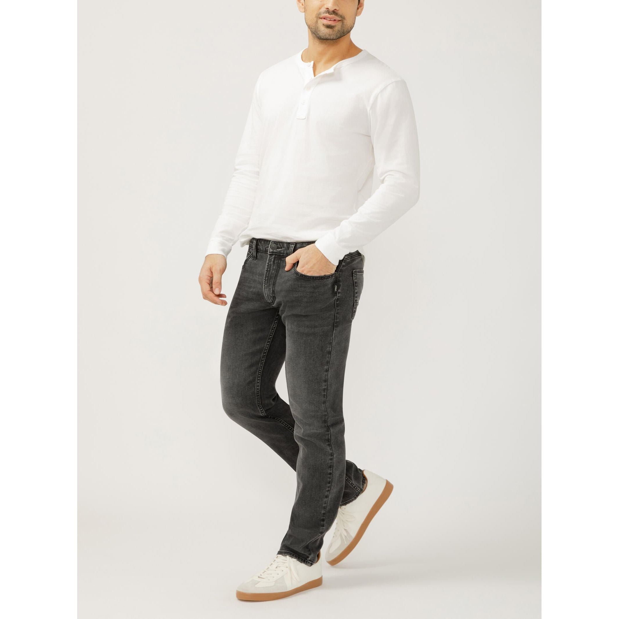 Silver Jeans - Konrad Slim Fit Slim Leg in M12225BVS563