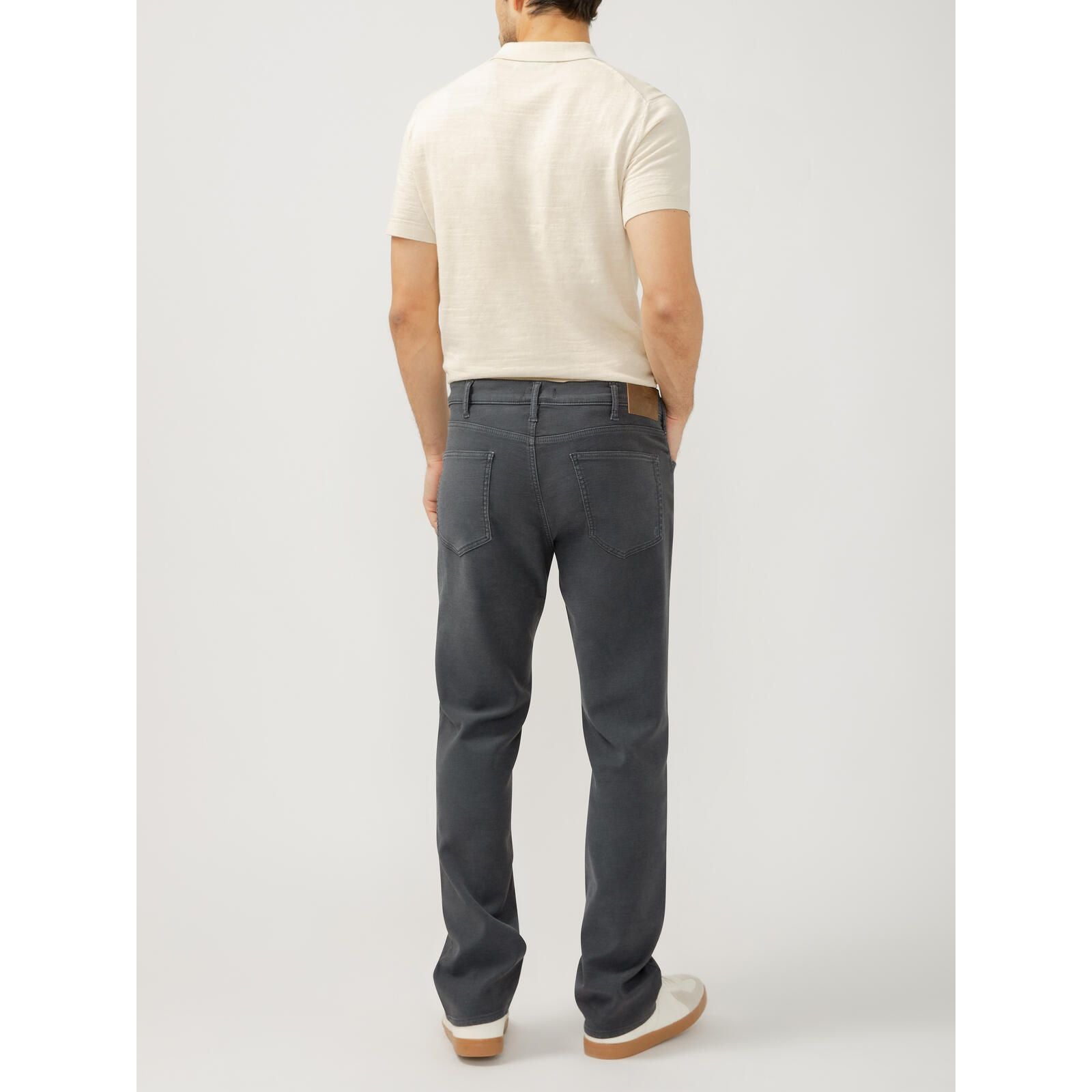 Silver Jeans -Grayson Classic Fit Straight Leg Knit Flex in Storm