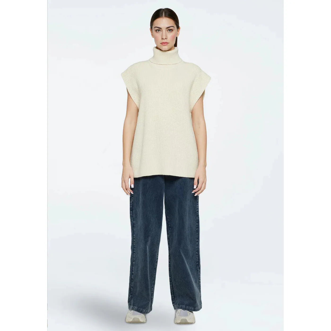 Minimum - Naja Knit Vest in Turtledove