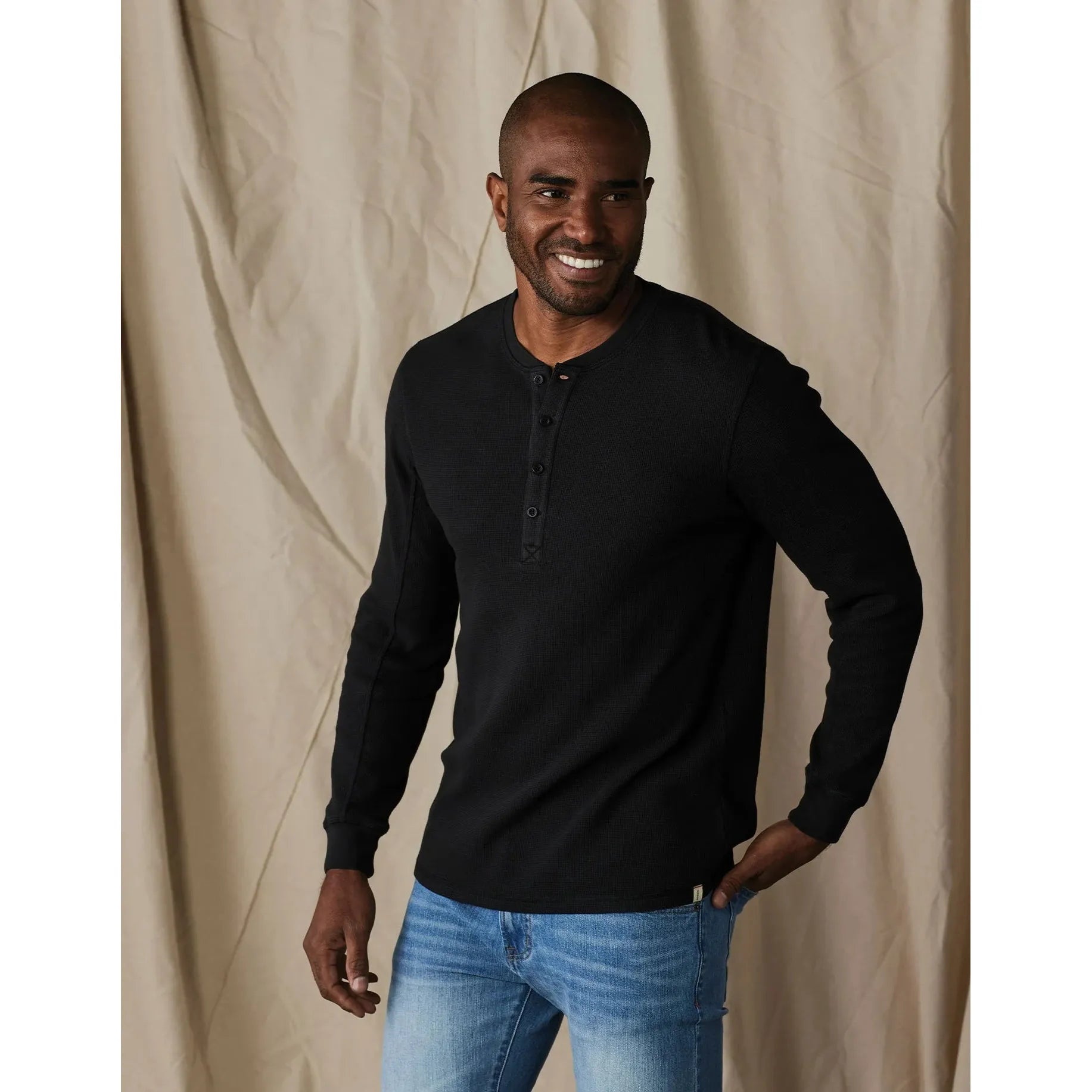 Normal Brand - Vintage Thermal Mountain Henley in Black