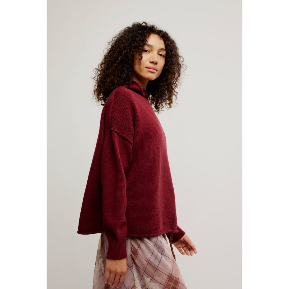 Free People - Torres Roll Neck Sweater in Dionysus