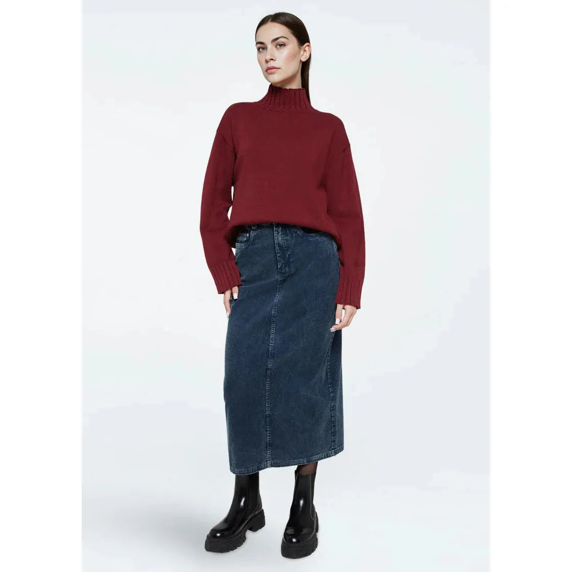 Minimum - Siara Midi Skirt in Legion Blue
