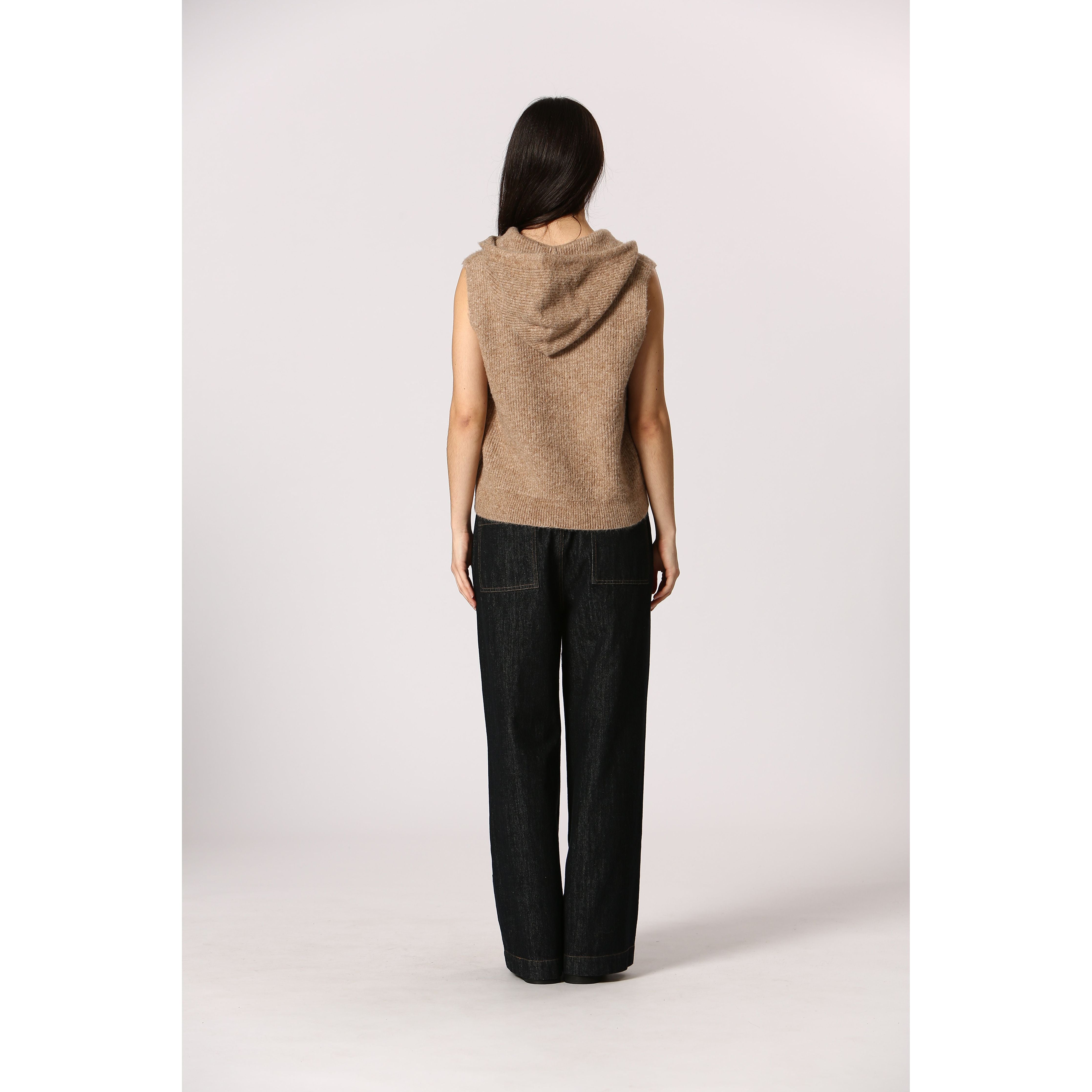 Korner - Hooded Sweater Vest in Beige