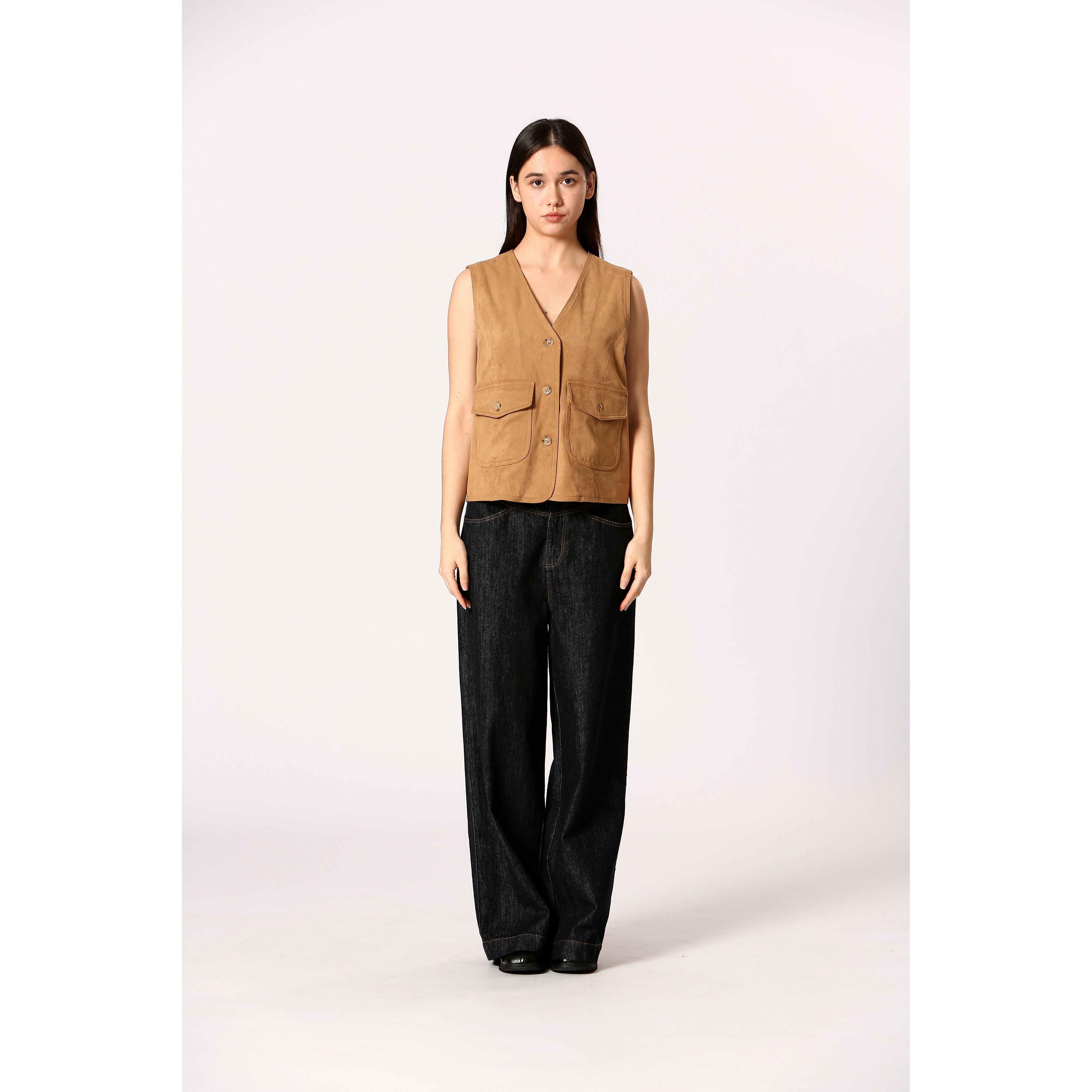 Korner - Utility Vest in Camel