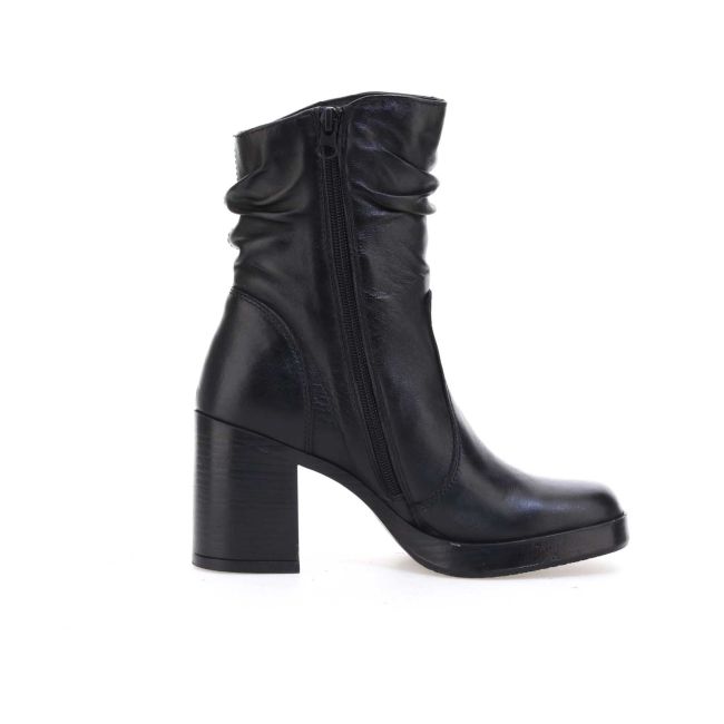 MJUS - Micheala Boot in Nero