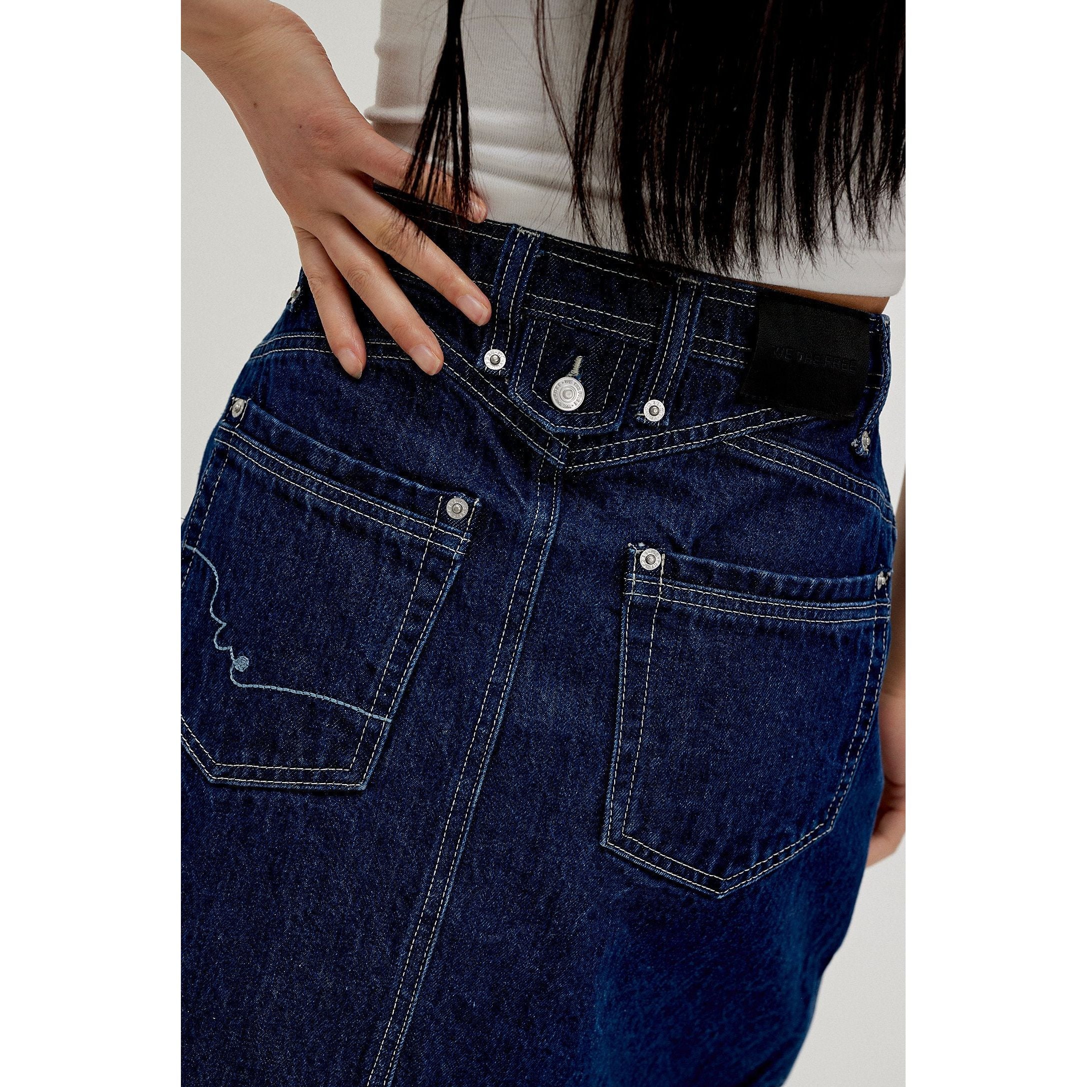 Free People - Suzy Denim Midi Skirt in Deep Blue Cursh