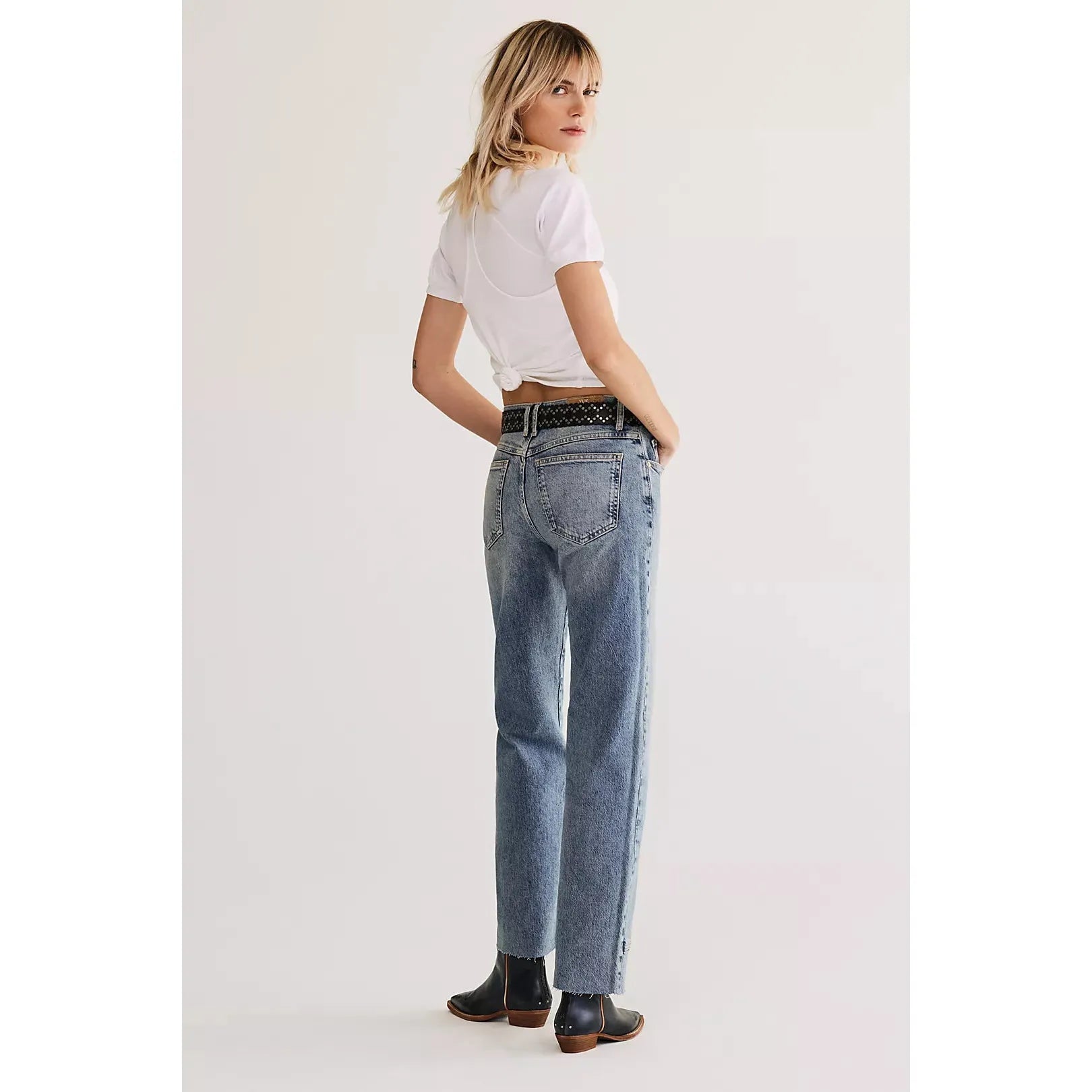 Free People - Risk Taker Mid-Rise Straight in Mantra