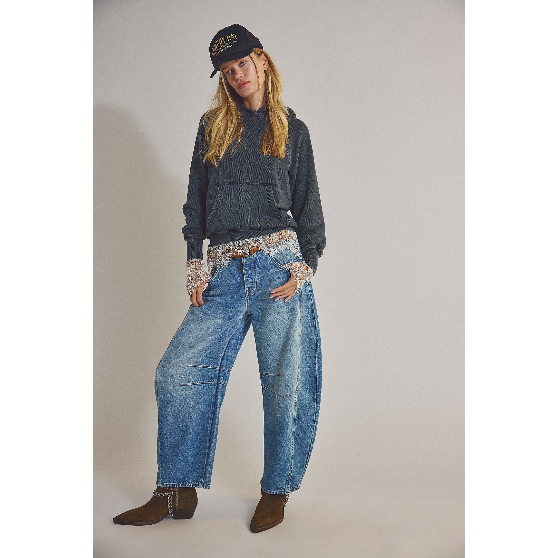 Free People - Good Luck Mid-Rise Barrel Jeans in Ultra Light Beam