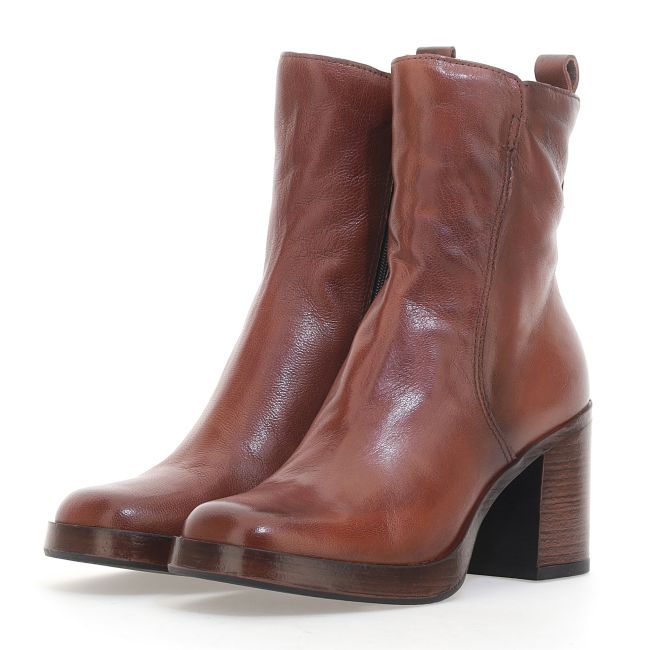 MJUS - Maddelena Boot in Avana