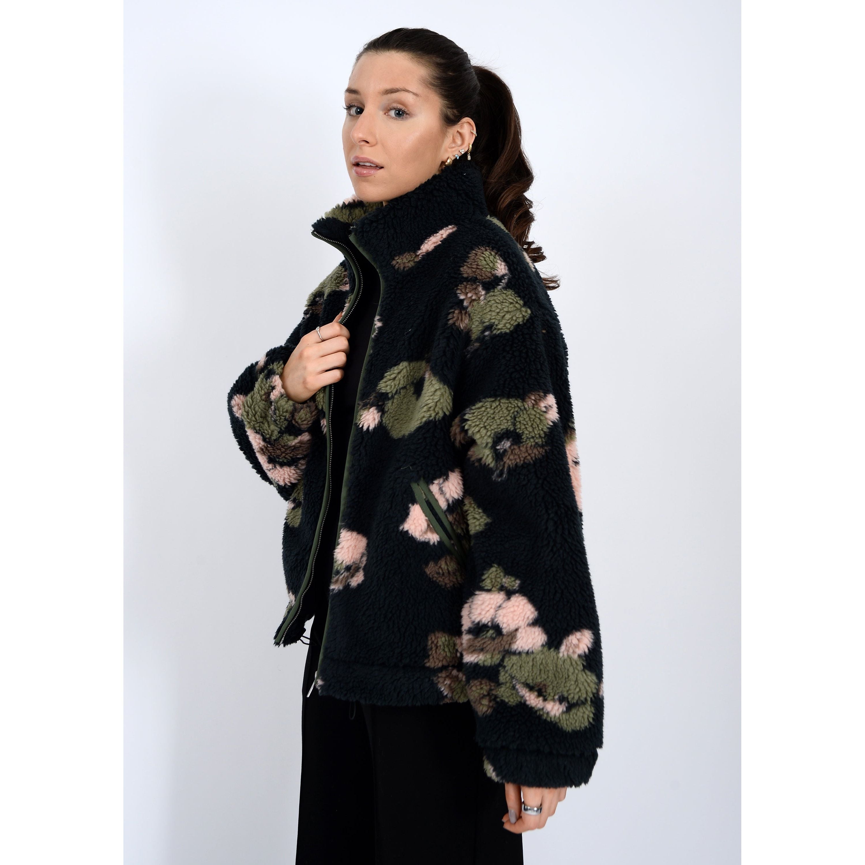 RD Style  - Whistler Fleece Jacket in Black Floral