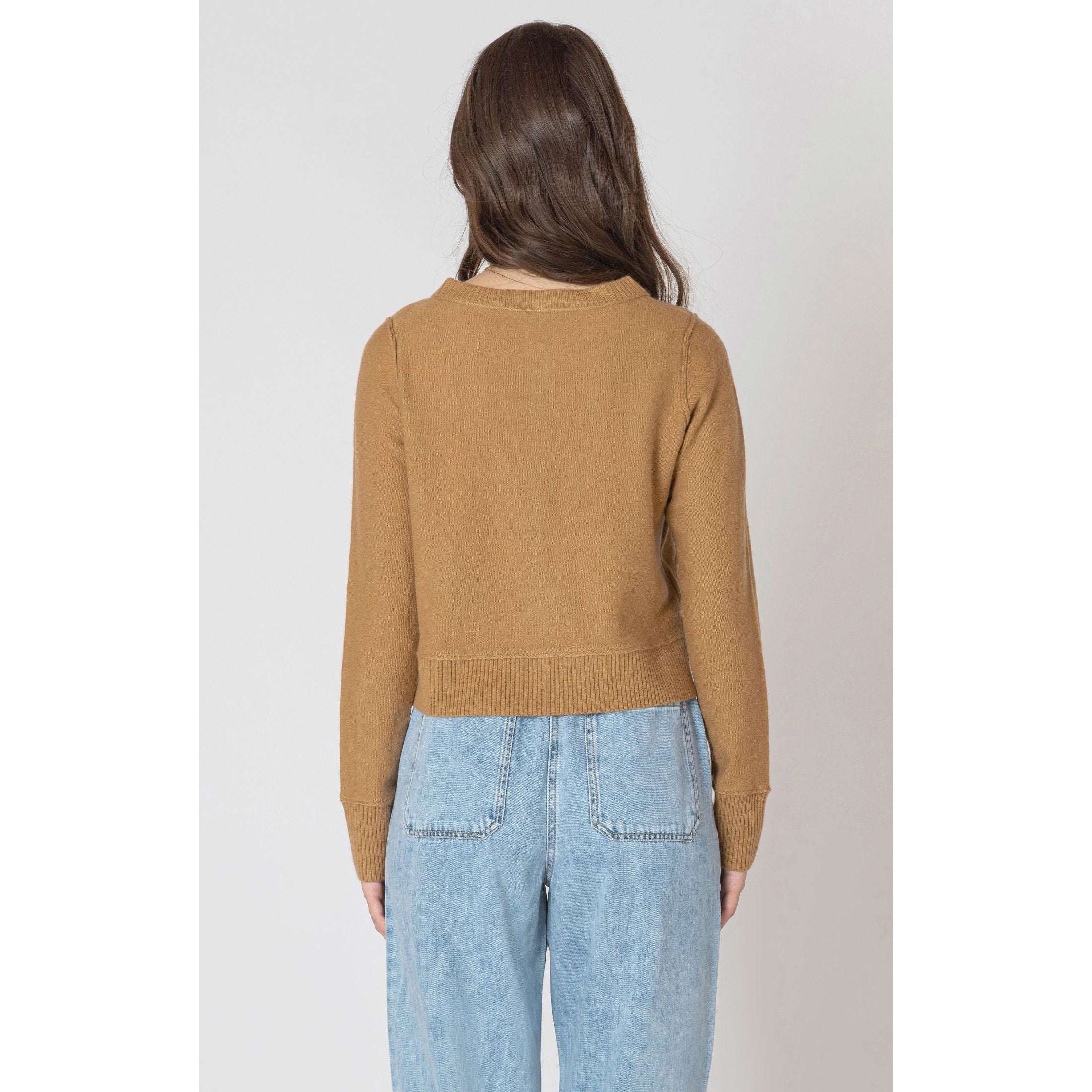 Dex - Easy Crewneck Cardigan in Toffee