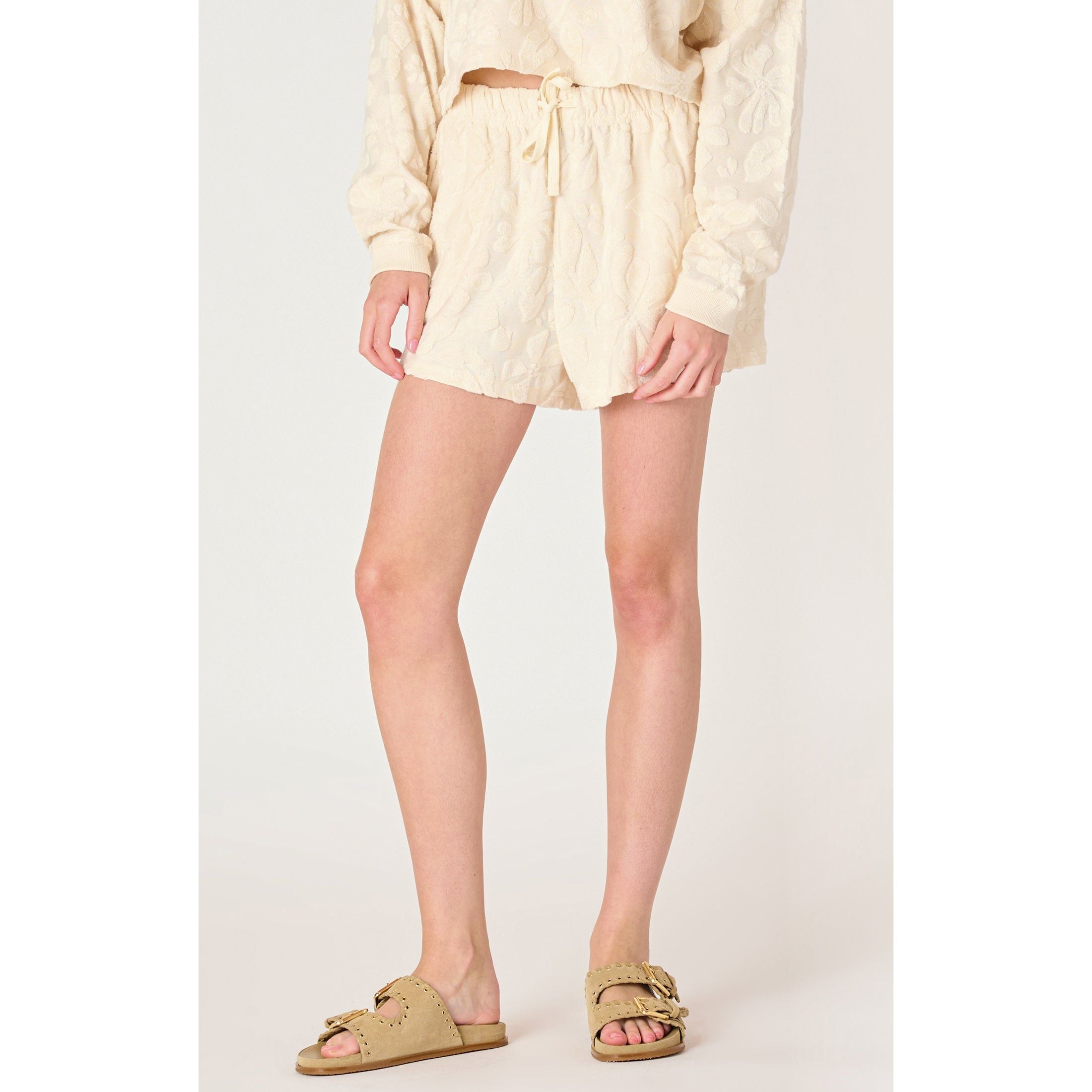 Dex - Pull on Patterned Short in Cream Beige