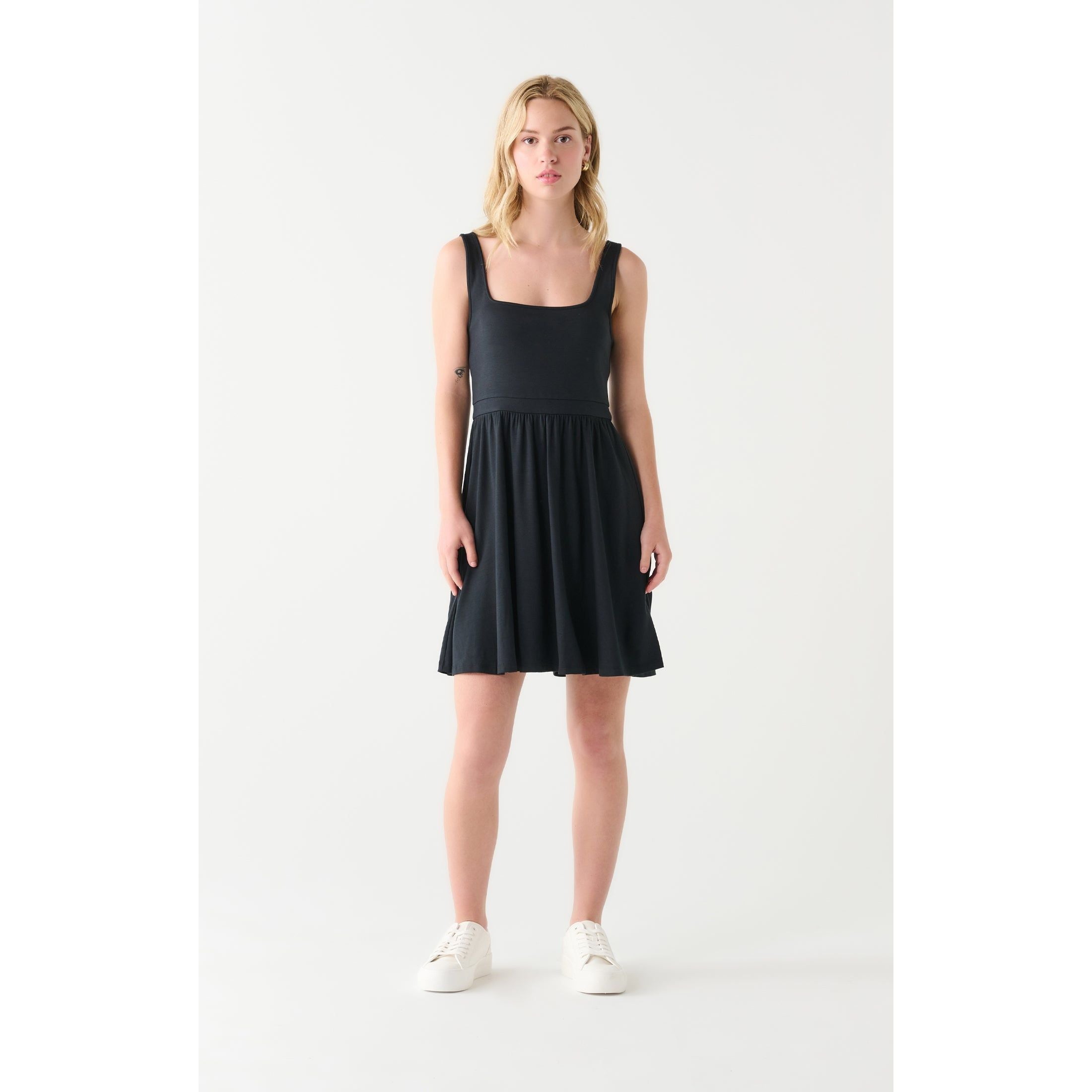 Dex - Square Neck Mini Dress in Black