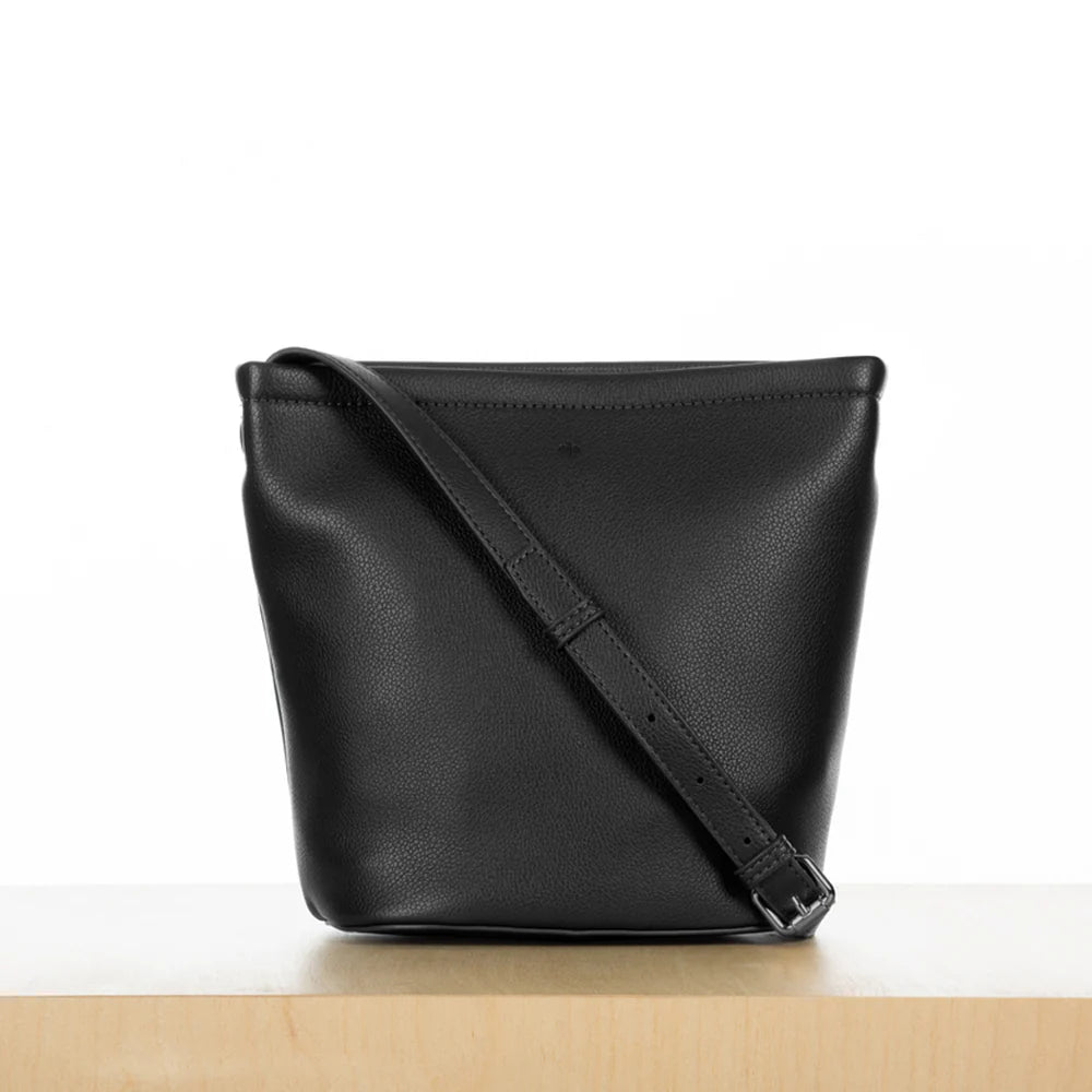 ELA - Mini Mia Bucket Bag in Black
