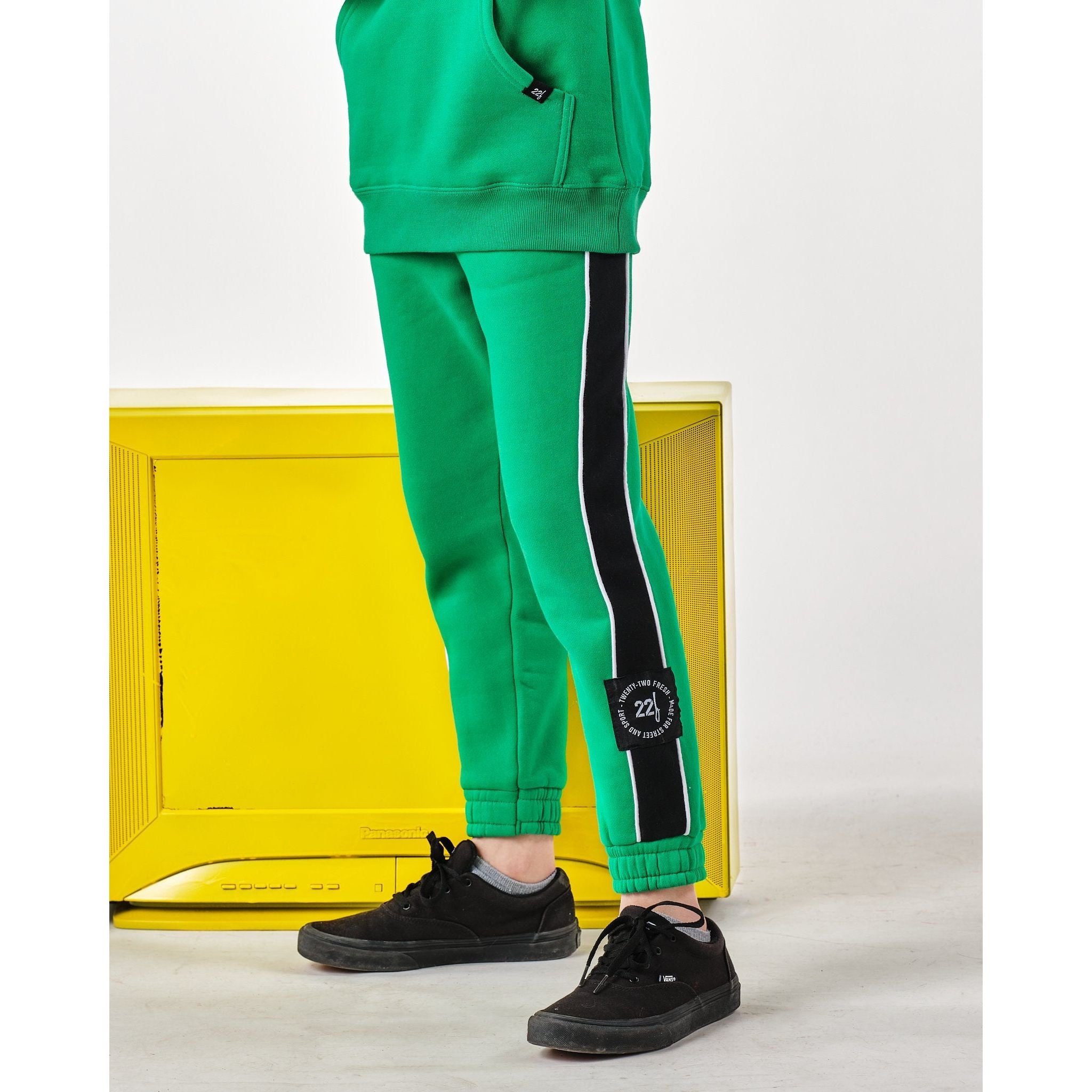 22 Fresh - Youth Cyber Space Sweatpant in Sour Apple-SQ7686754