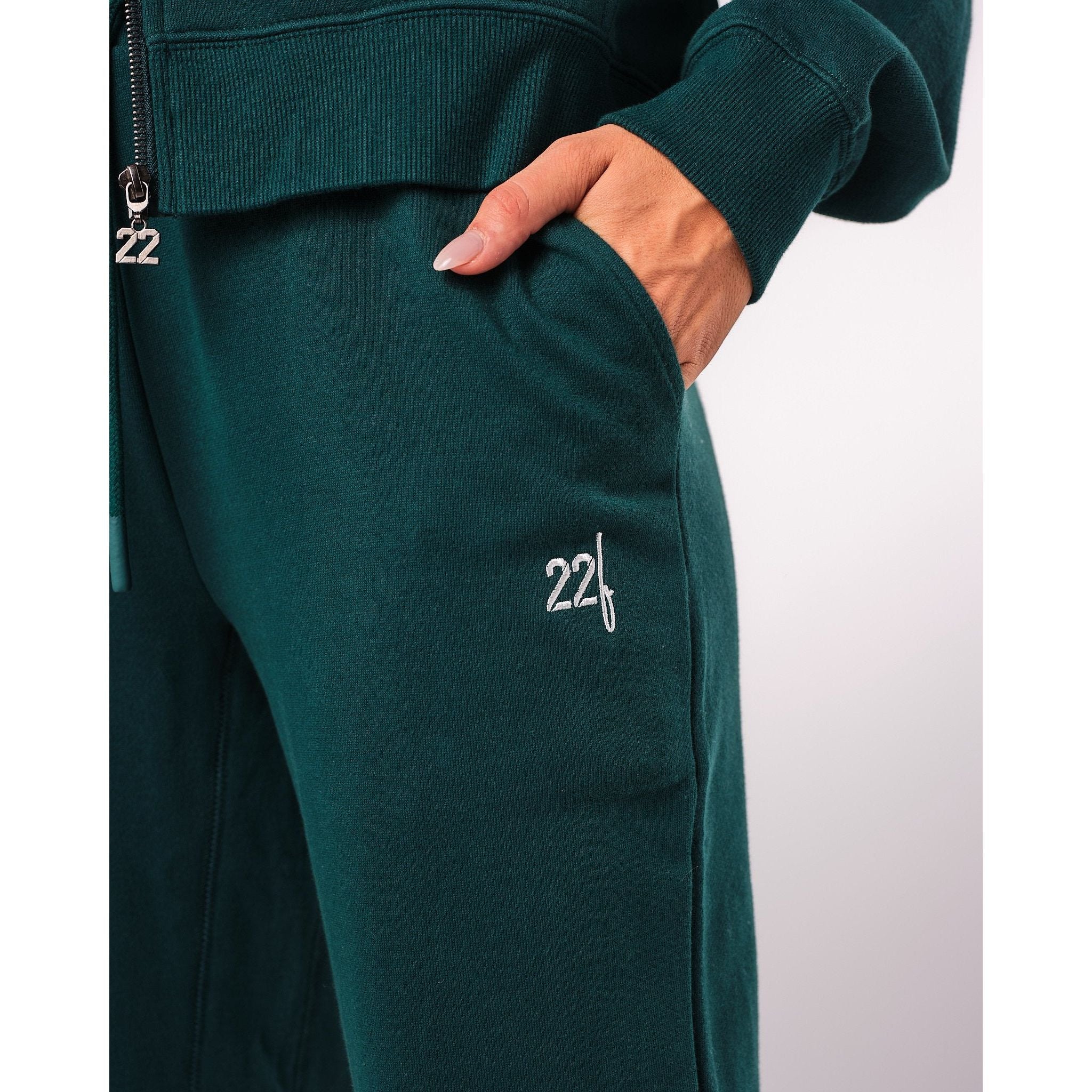 22 Fresh - Loose Fit Heavy Weight Fleece Sweatpant in Greenbacks-SQ0772087