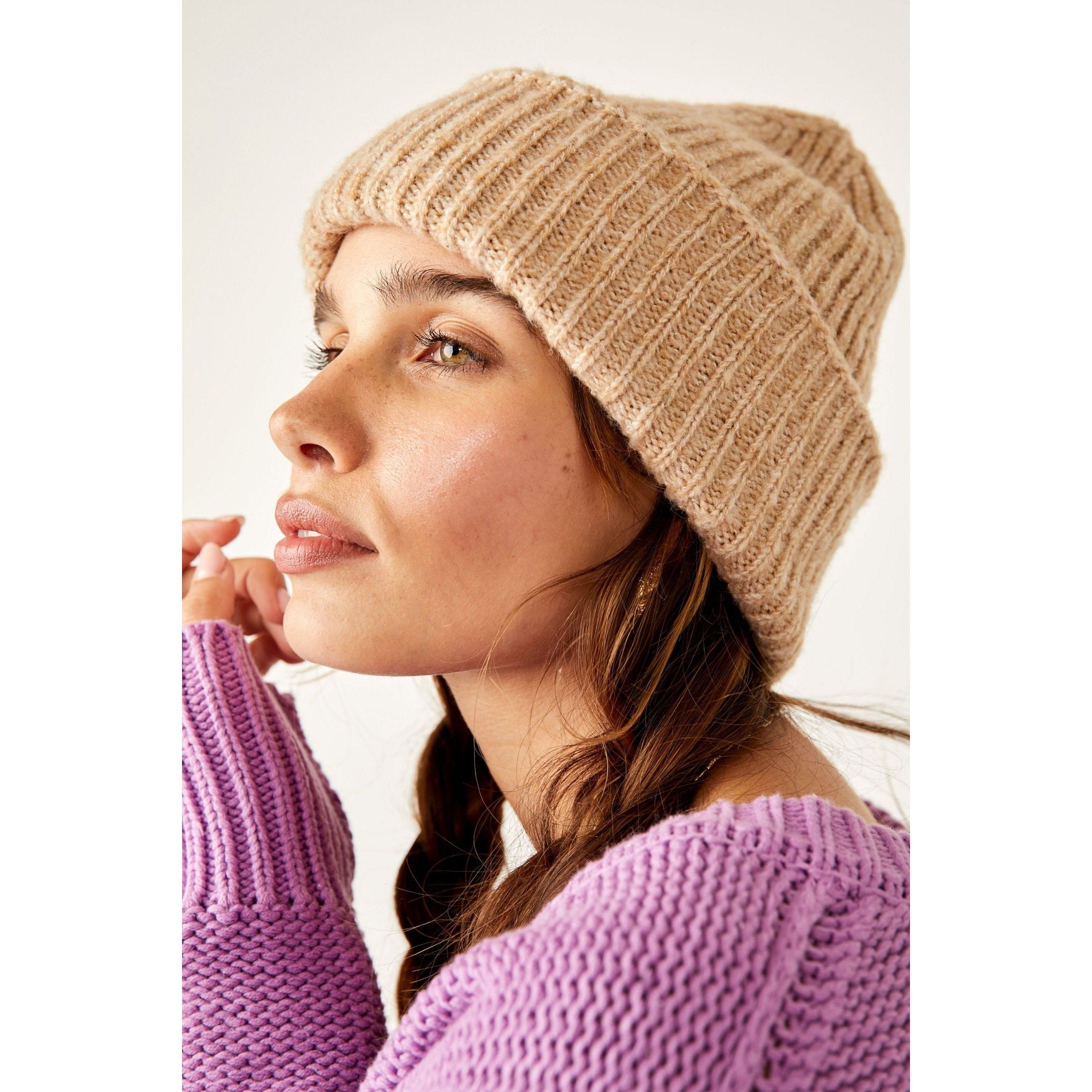Free People - Harbor Marled Ribbed Beanie in Camel
